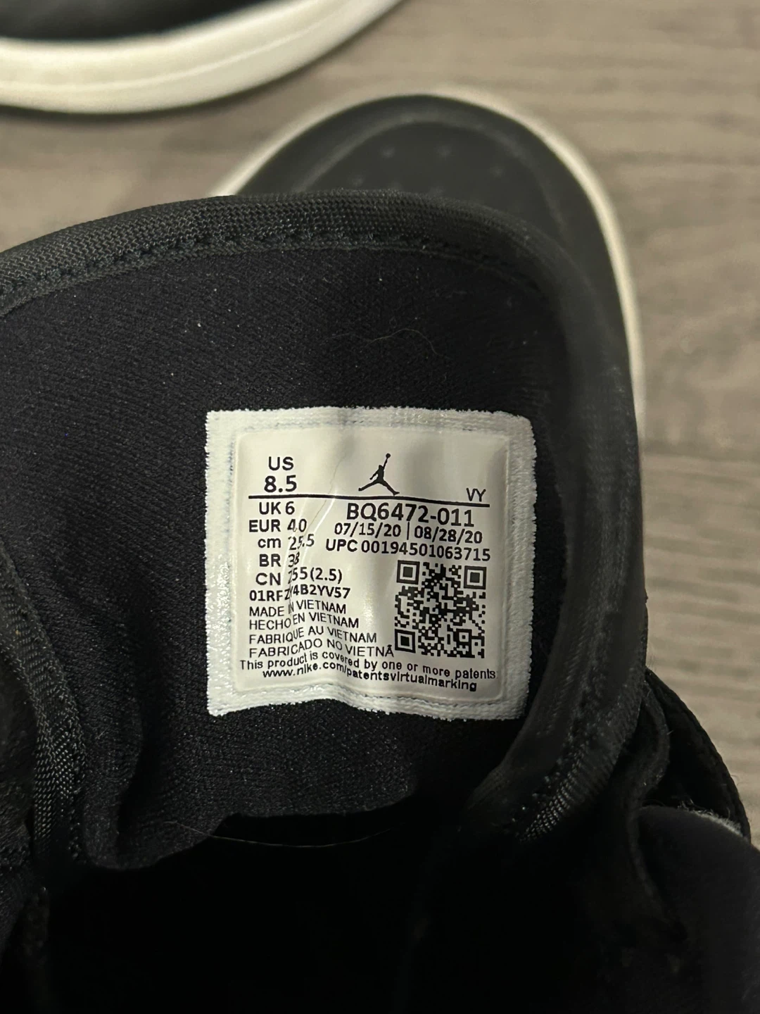 Air Jordan 1 Mid - Black/White - US W8.5 - photo 5