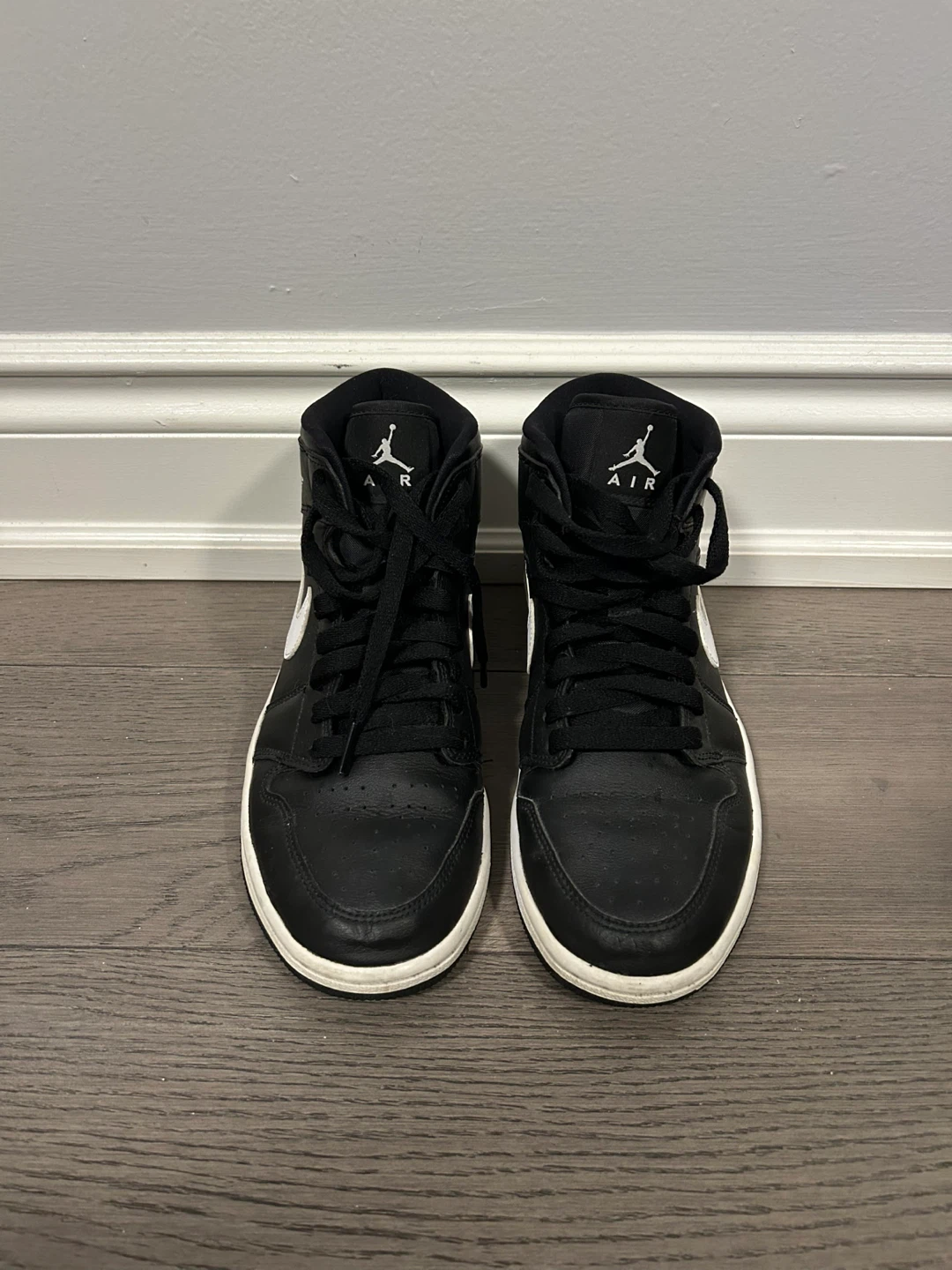 Air Jordan 1 Mid - Black/White - US W8.5 - photo 3