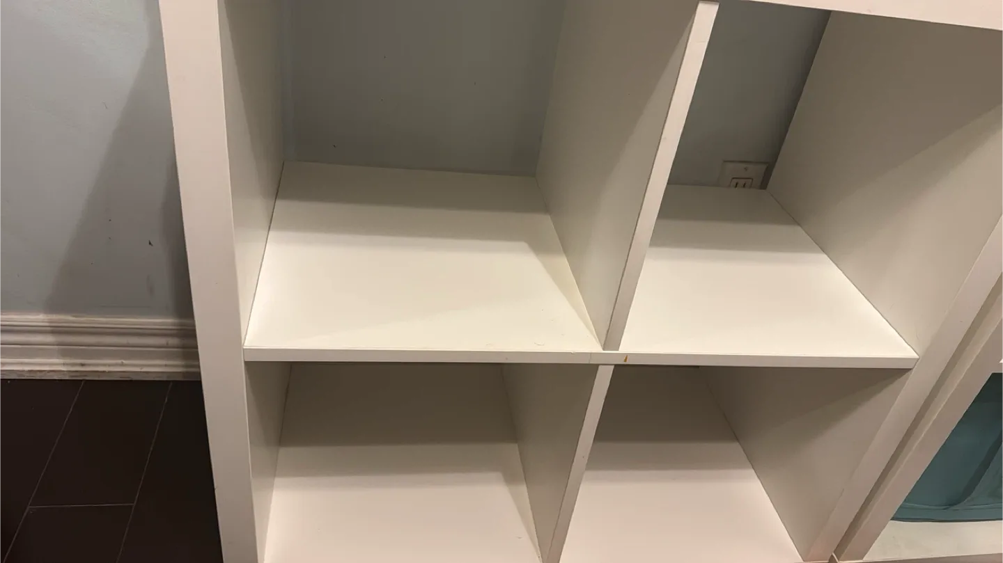 IKEA Kallax Shelf Unit - White image indicator(4)