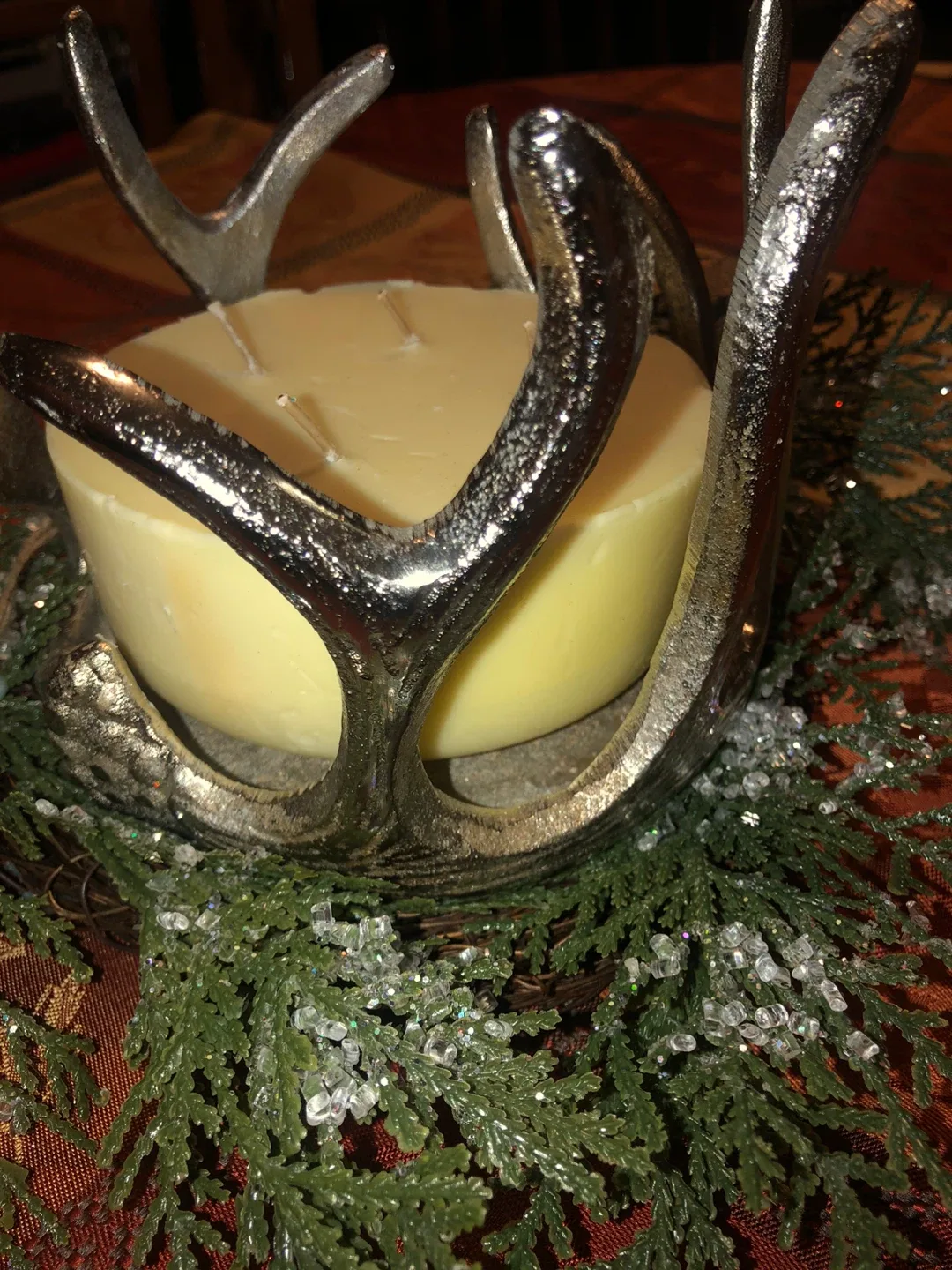 Christmas Center Piece! Metal Candle Holder & Cedar Wreath image indicator(5)