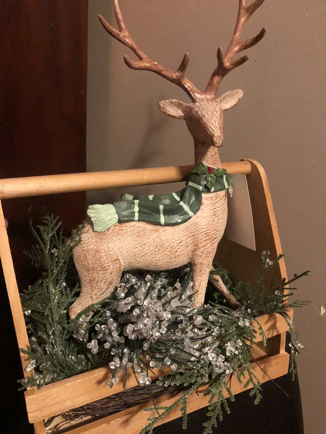 Christmas Decoration, Wooden Holder Cedar Branches with Reindeer