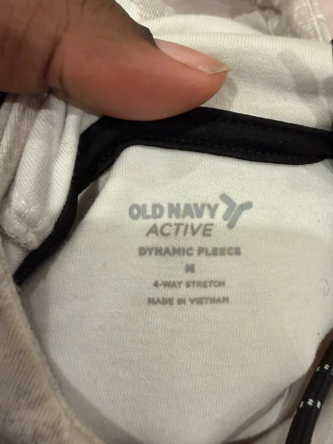 Old Navy Active Dynamic Fleece Hoodie - M image indicator(2)