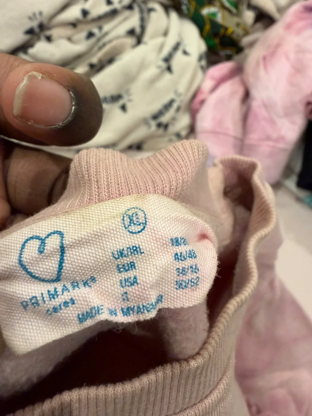 Pink Tie-Dye Sweatshirt - L image indicator(2)