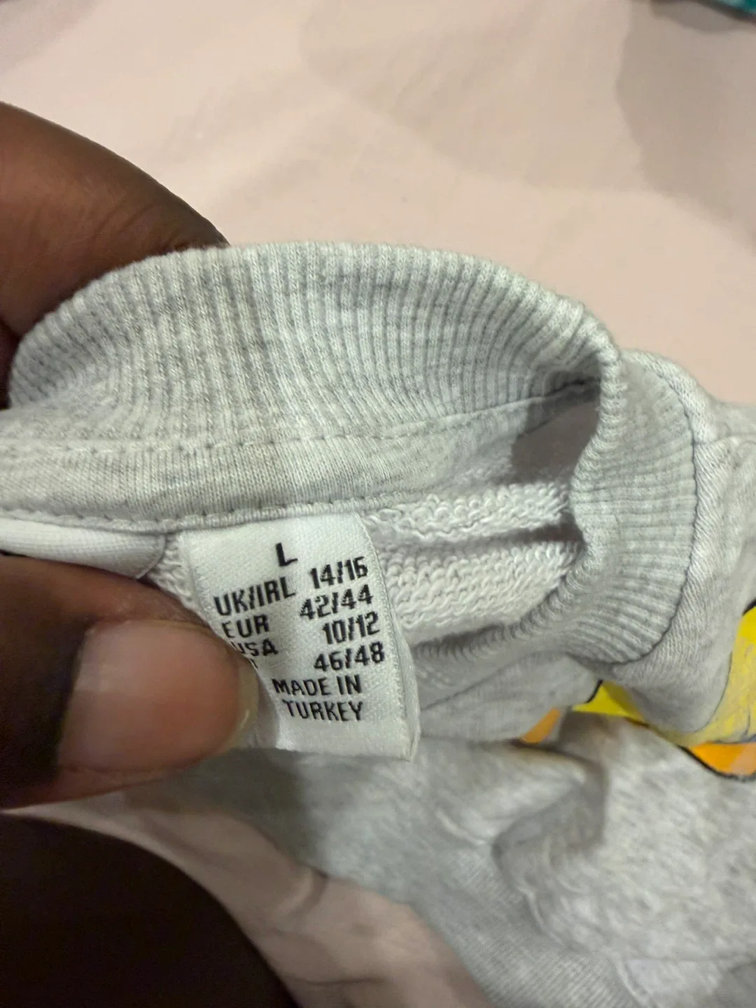 Looney Tunes Bugs & Tweety Sweatshirt - Size L image indicator(2)