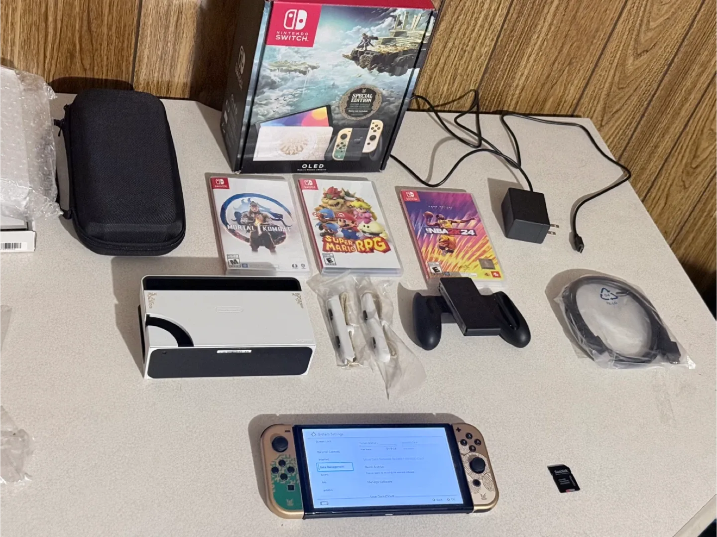 Nintendo Switch OLED Zelda Tears of the Kingdom Edition