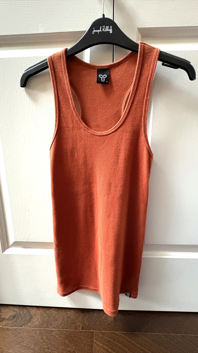 Aritzia Ribbed Tank Top - Size S