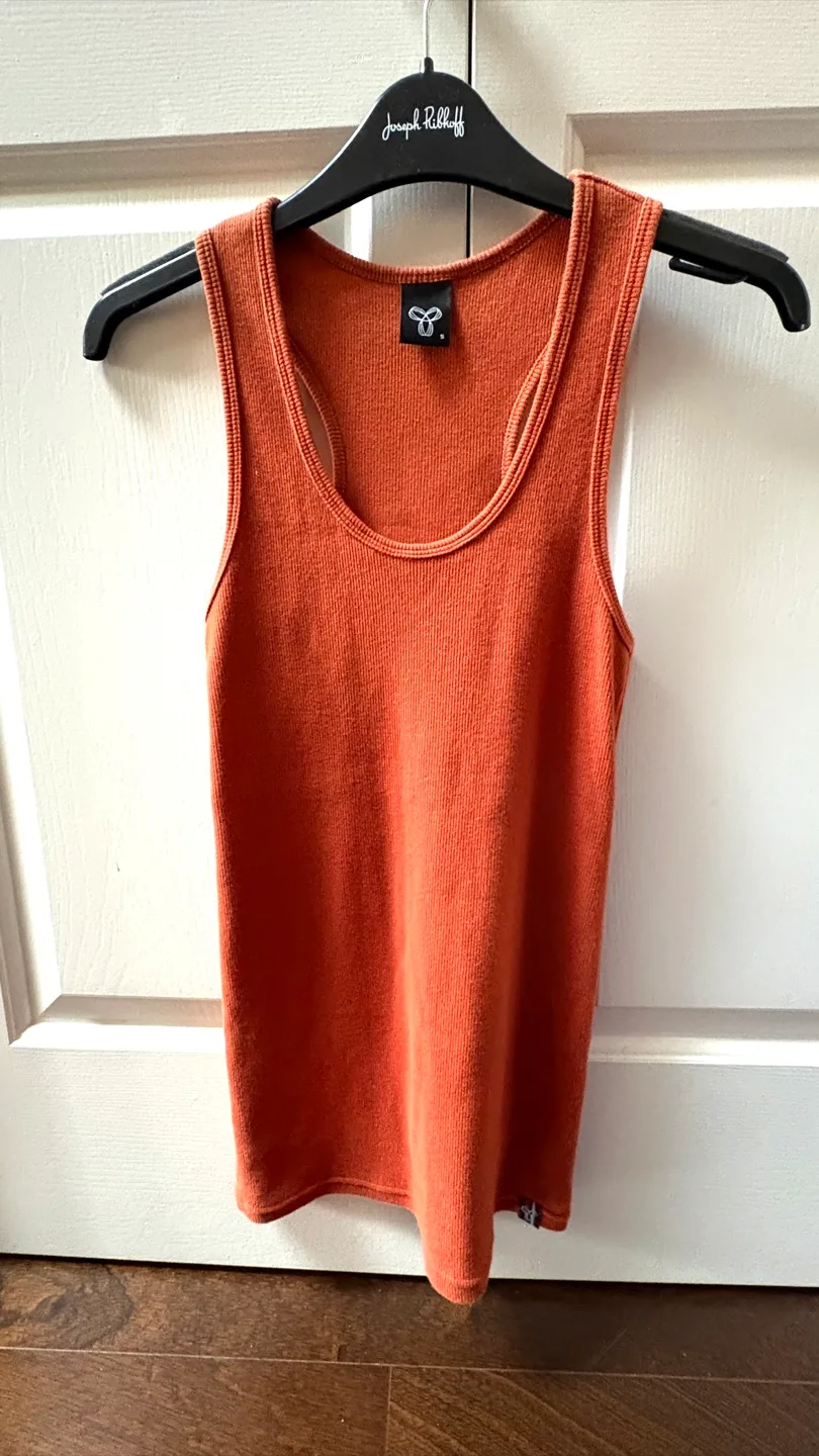 Aritzia Ribbed Tank Top - Size S