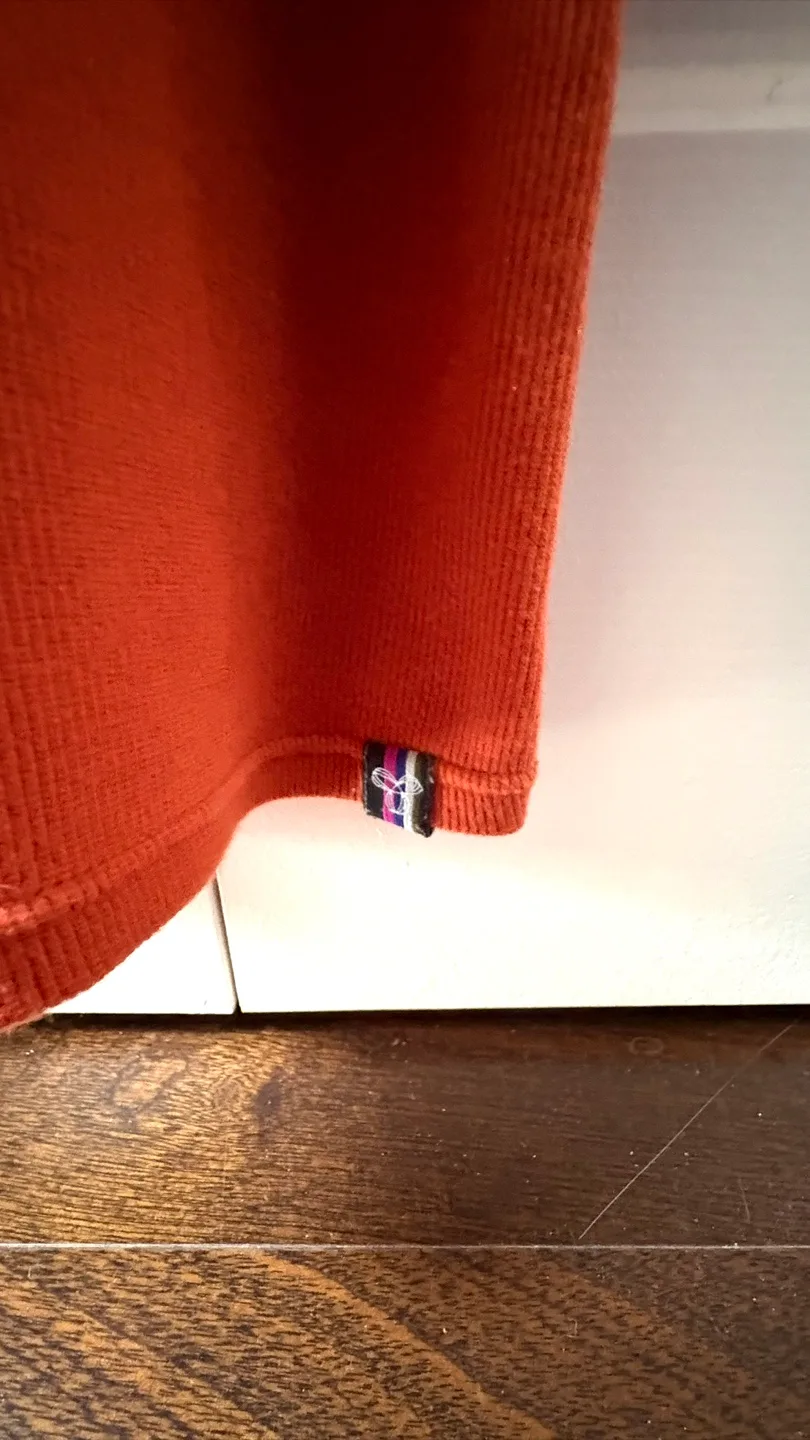 Aritzia Ribbed Tank Top - Size S image indicator(3)