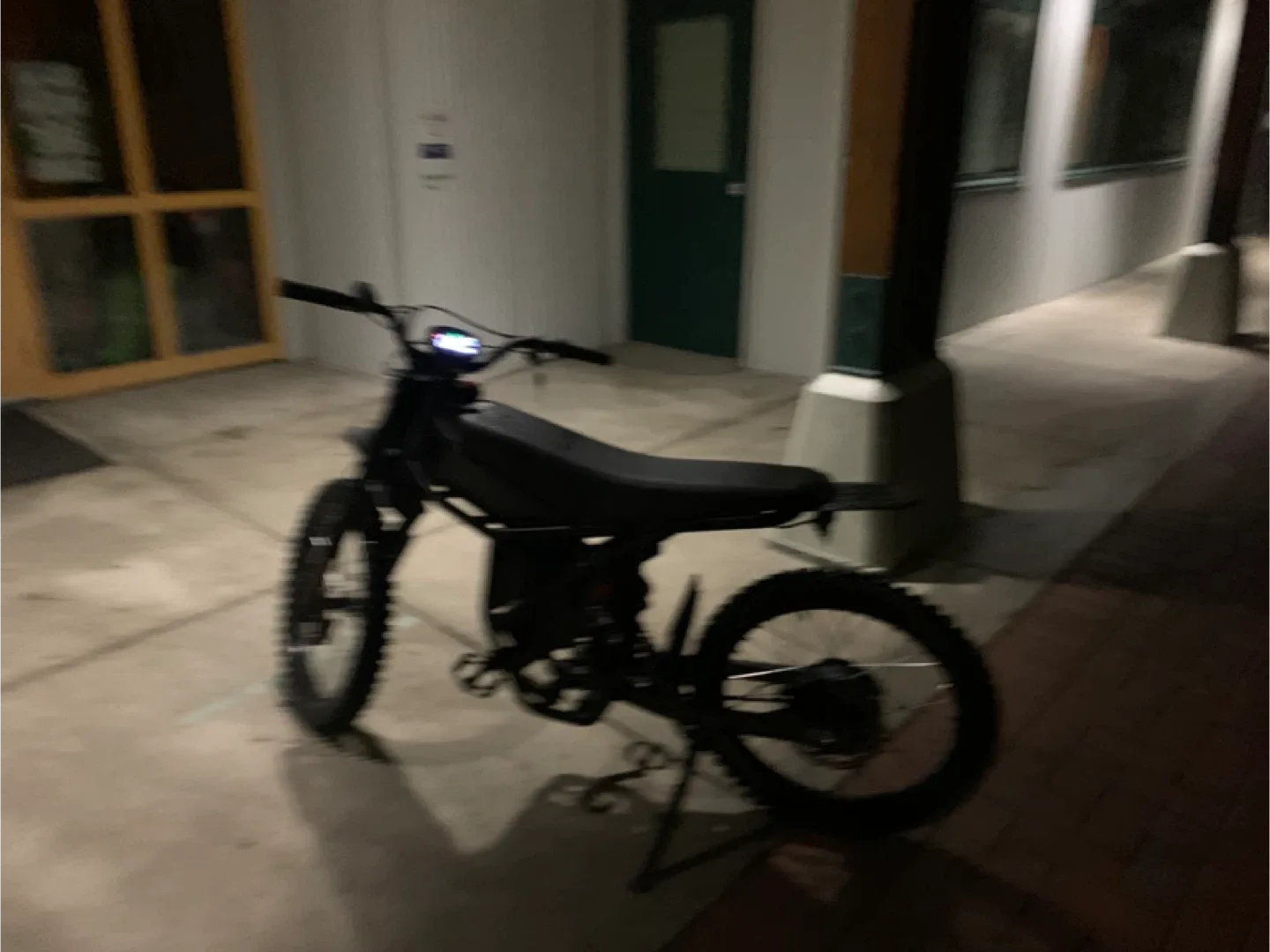 Gt73 Electric Dirt Bike - Great Condition! image indicator(7)