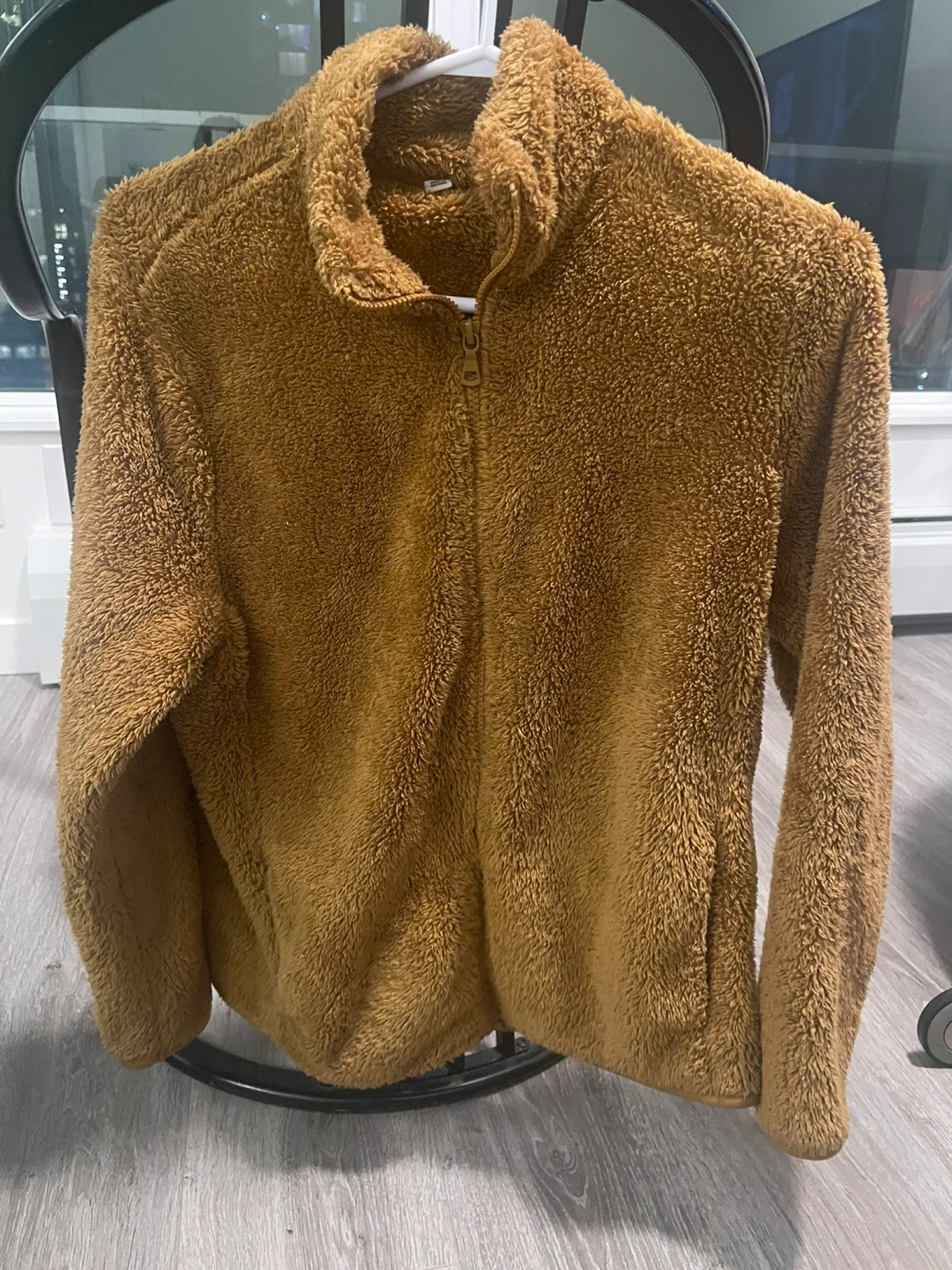 Uniqlo Fluffy Yarn Fleece Jacket