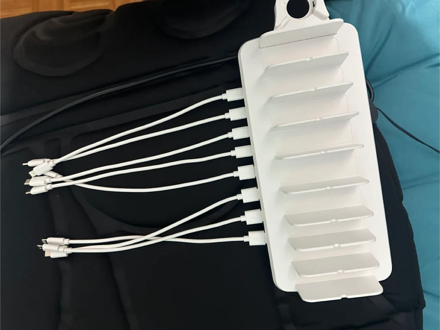 285W 10-Port Fast Charging Station