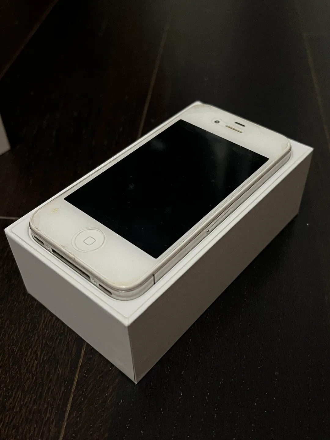 Apple iPhone 4 White 8GB (Box Included) image indicator(3)