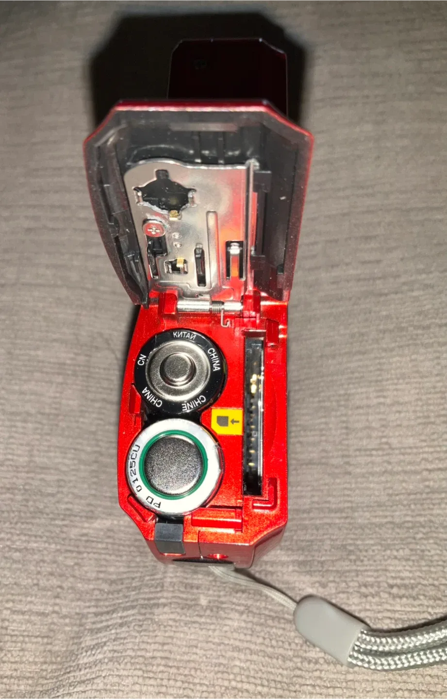 Pentax Optio E50 8.1MP Digital Camera - Red image indicator(5)