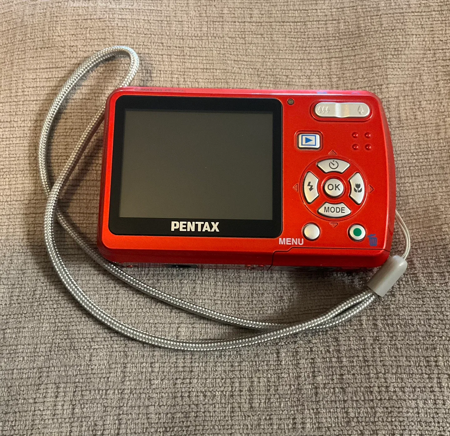 Pentax Optio E50 8.1MP Digital Camera - Red image indicator(2)