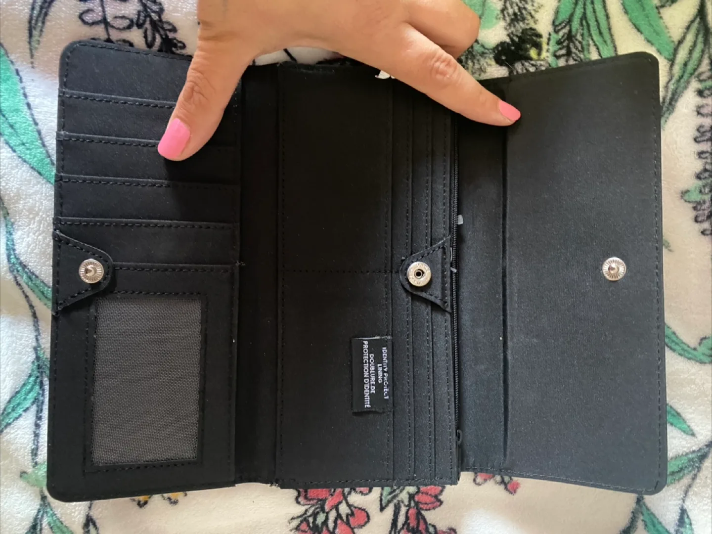 Identity Project Floral Wallet image indicator(3)