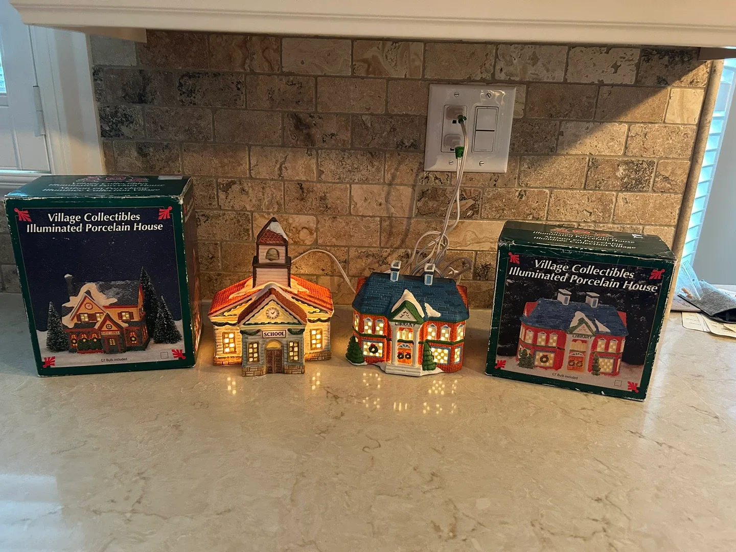 2 LIGHTED CHRISTMAS VILLAGE HOUSES FOR $38 (SEE DESCRIPTION)