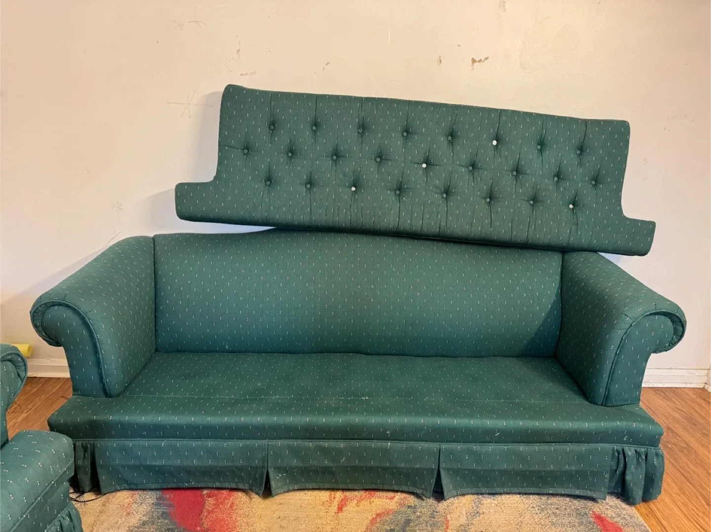 Green Tufted Sofa Set image indicator(4)