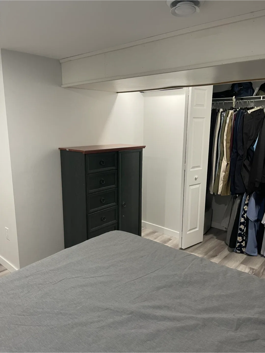 2 Bedroom + 1 Bathroom - House, Utilities Included