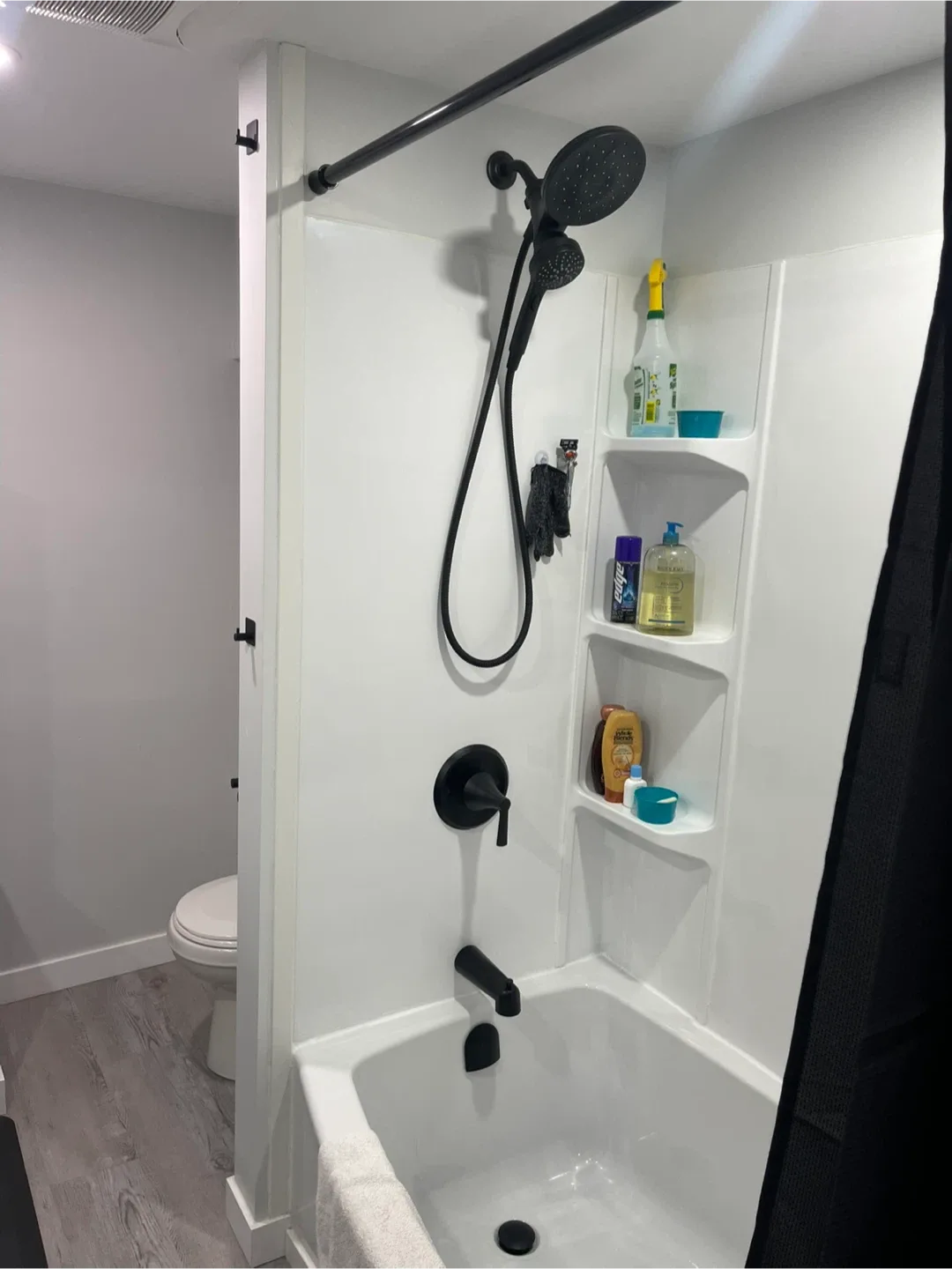 2 Bedroom + 1 Bathroom - House, Utilities Included image indicator(8)