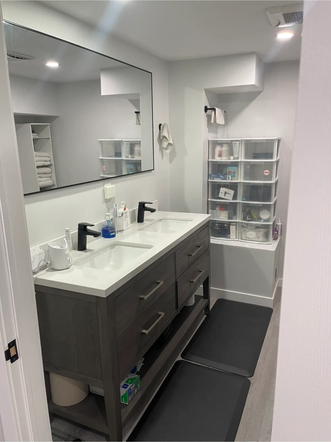 2 Bedroom + 1 Bathroom - House, Utilities Included image indicator(9)