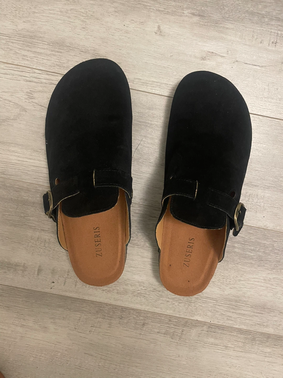 Zuseris Black Clogs