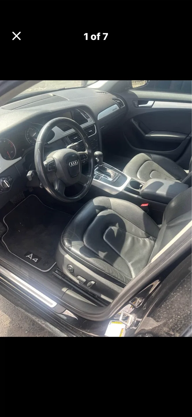 Black Audi A4 Sedan image indicator(5)