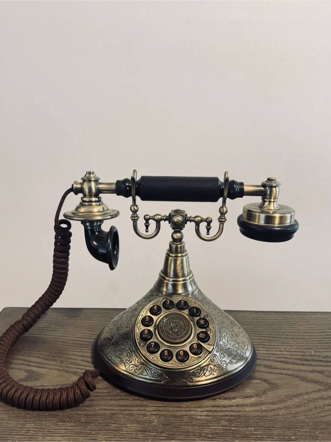 Vintage Style Rotary Dial Telephone image indicator(2)