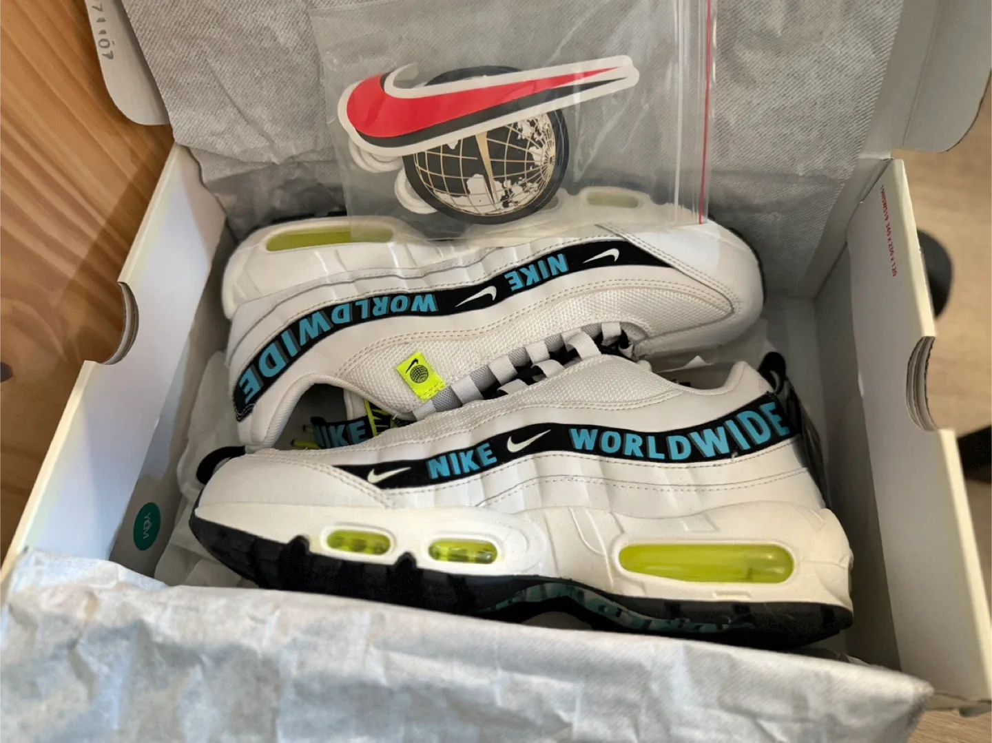 Nike Air Max 95 Worldwide, New US 9 image indicator(2)