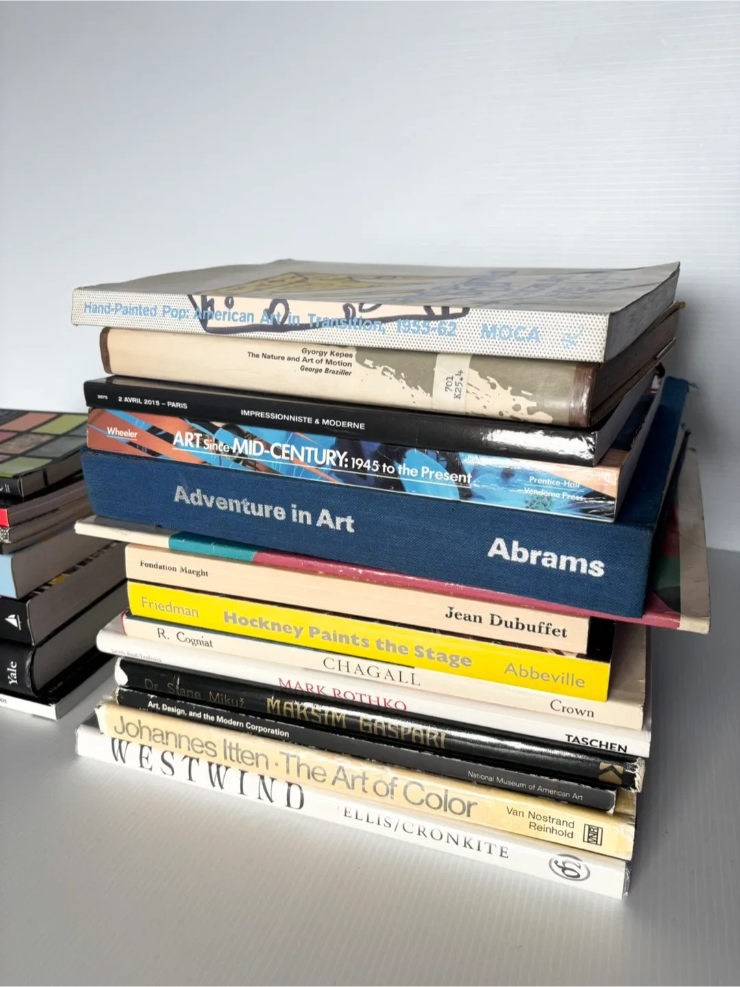 Art and graphic design books image indicator(2)