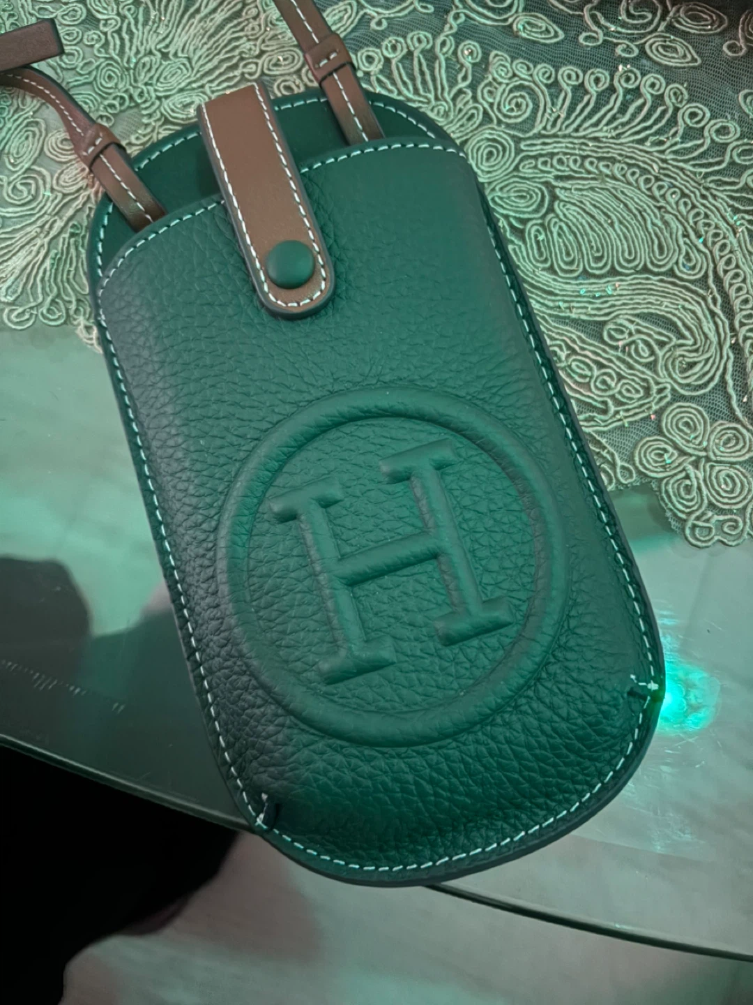 Hermes Green Leather Phone Bag with Strap - photo 3