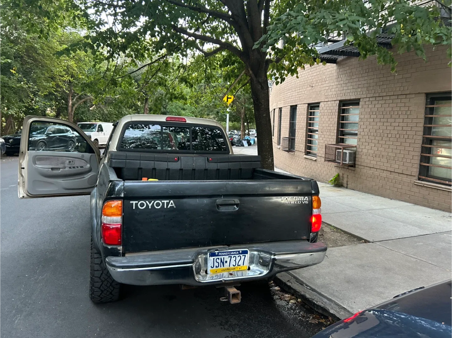 2002 Tacoma double cab for sale image indicator(9)