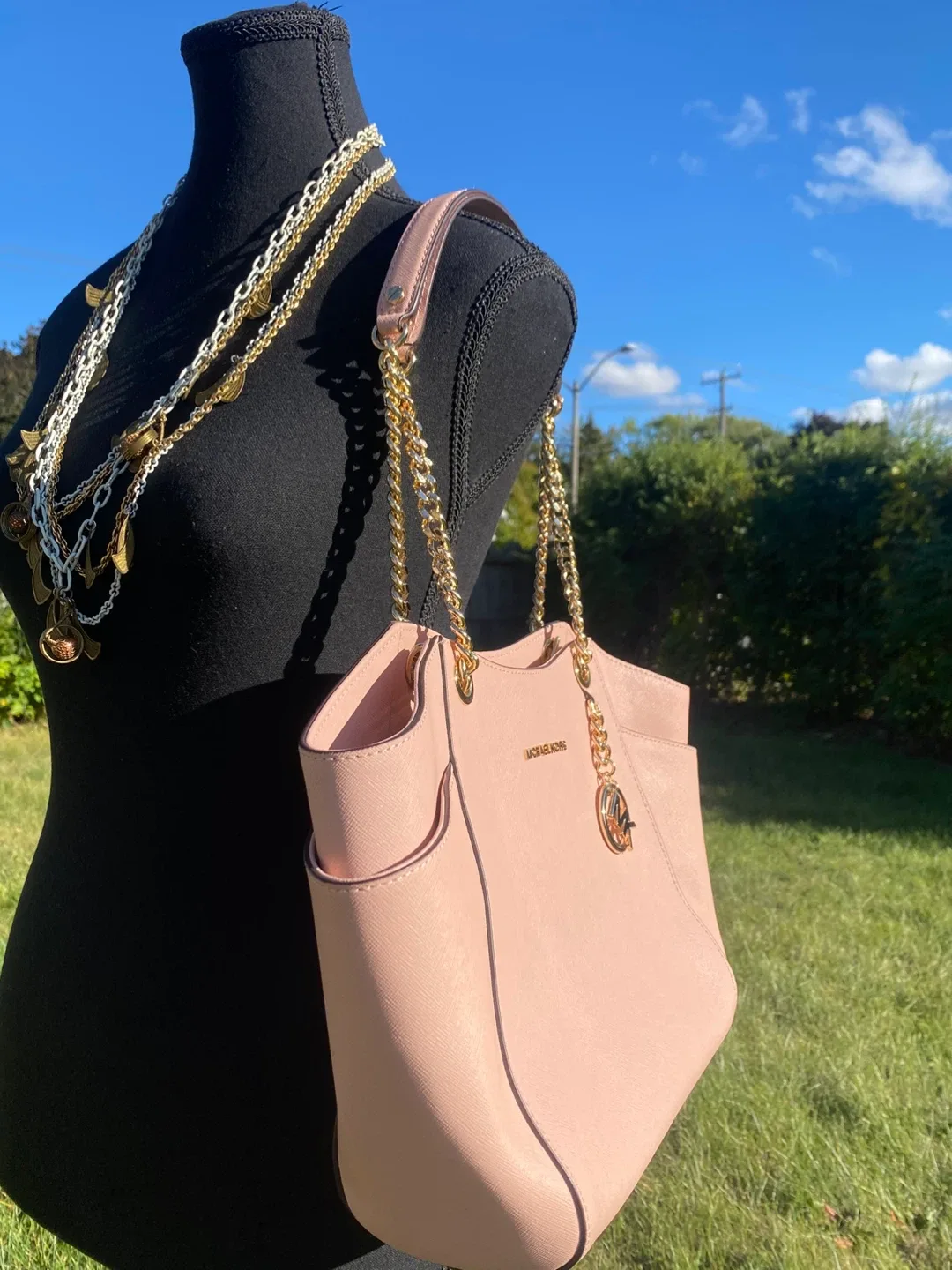 Michael Kors Like New  Tote Bag image indicator(4)