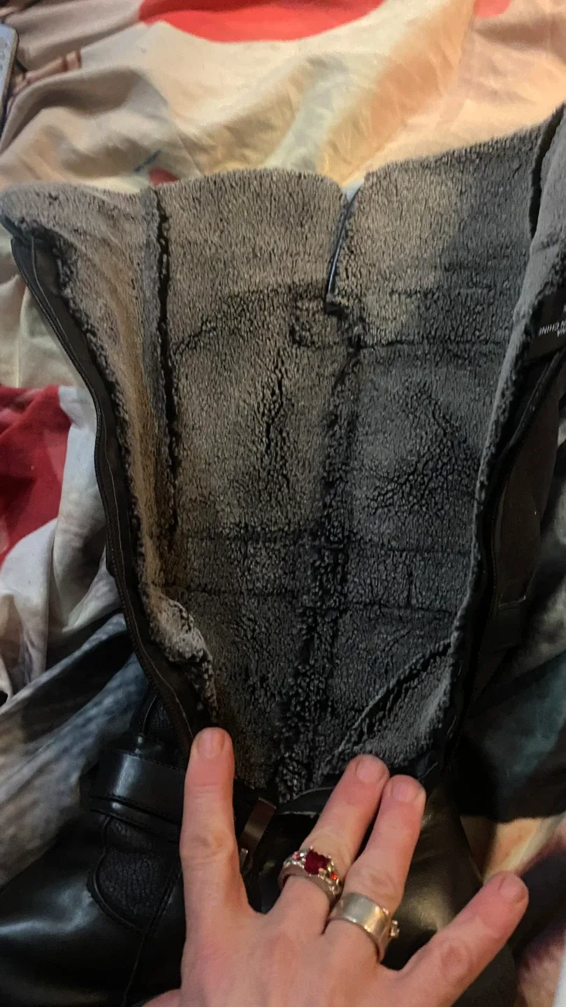 Wanderlust Gabrielle 2 Black Boots - Size 11 image indicator(2)