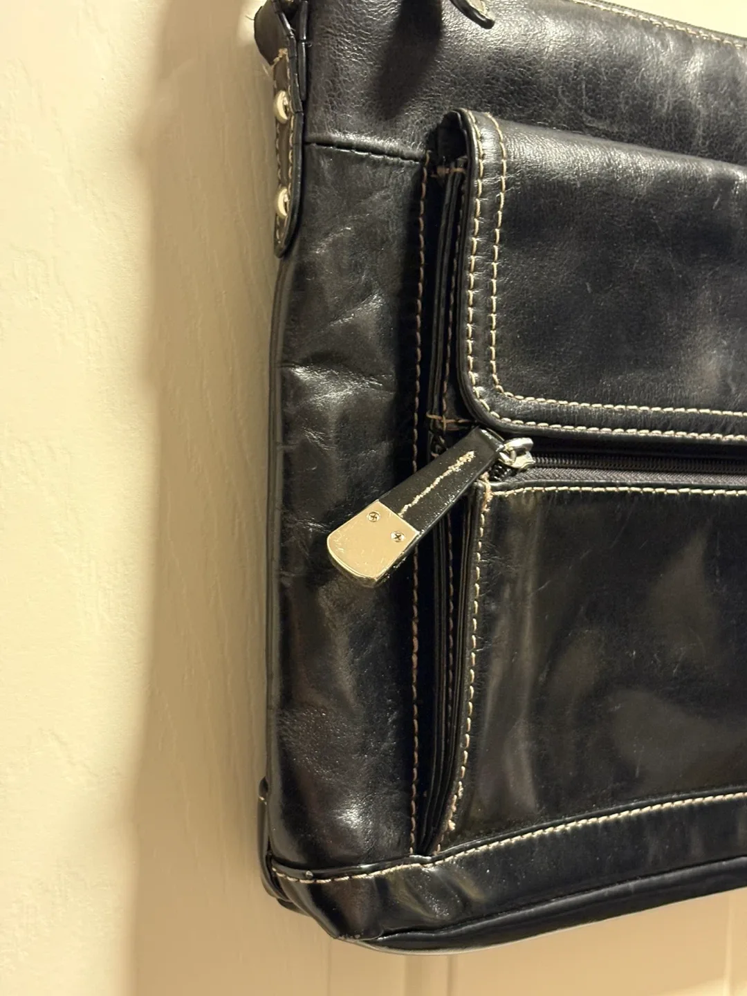 Gianni Bernini Black Leather Crossbody Bag image indicator(6)