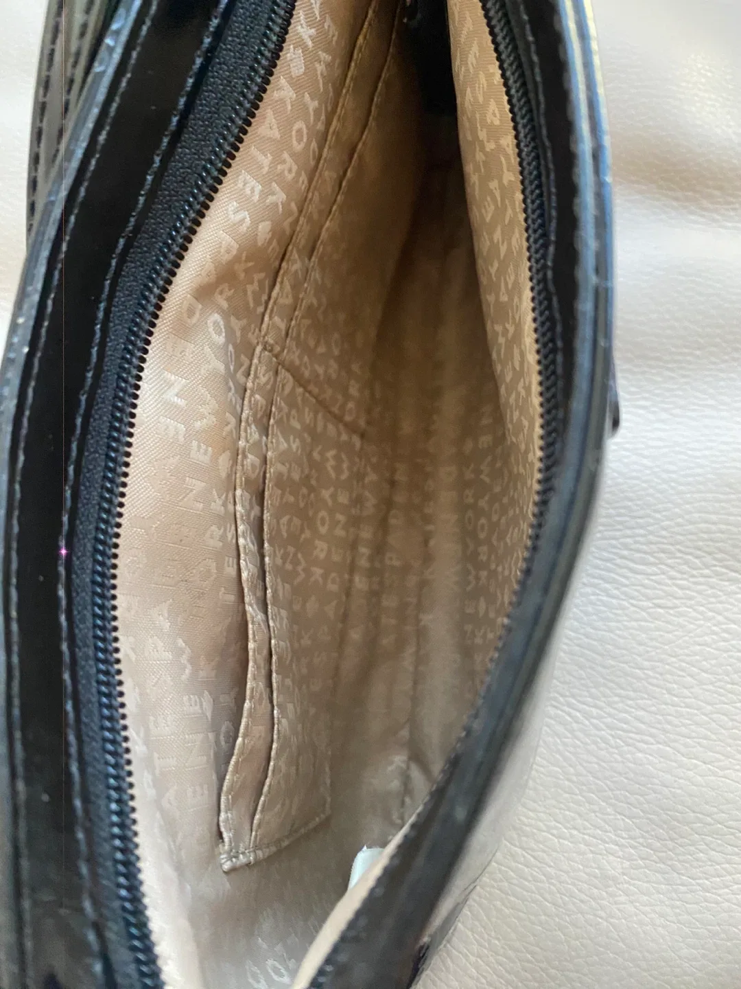 Kate Spade Bundle  Crossbody Bag and note book image indicator(3)