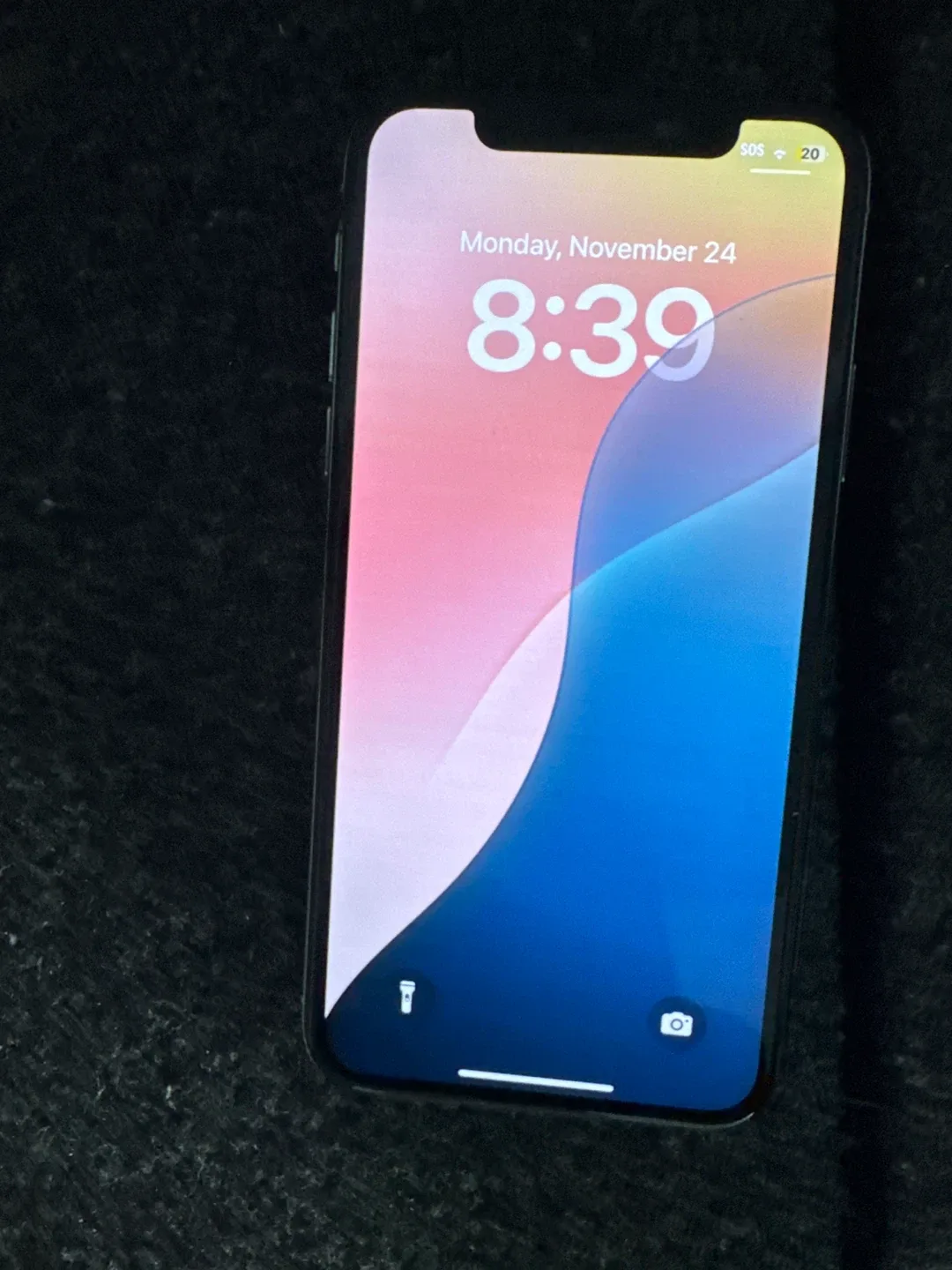 iPhone X - Silver image indicator(2)