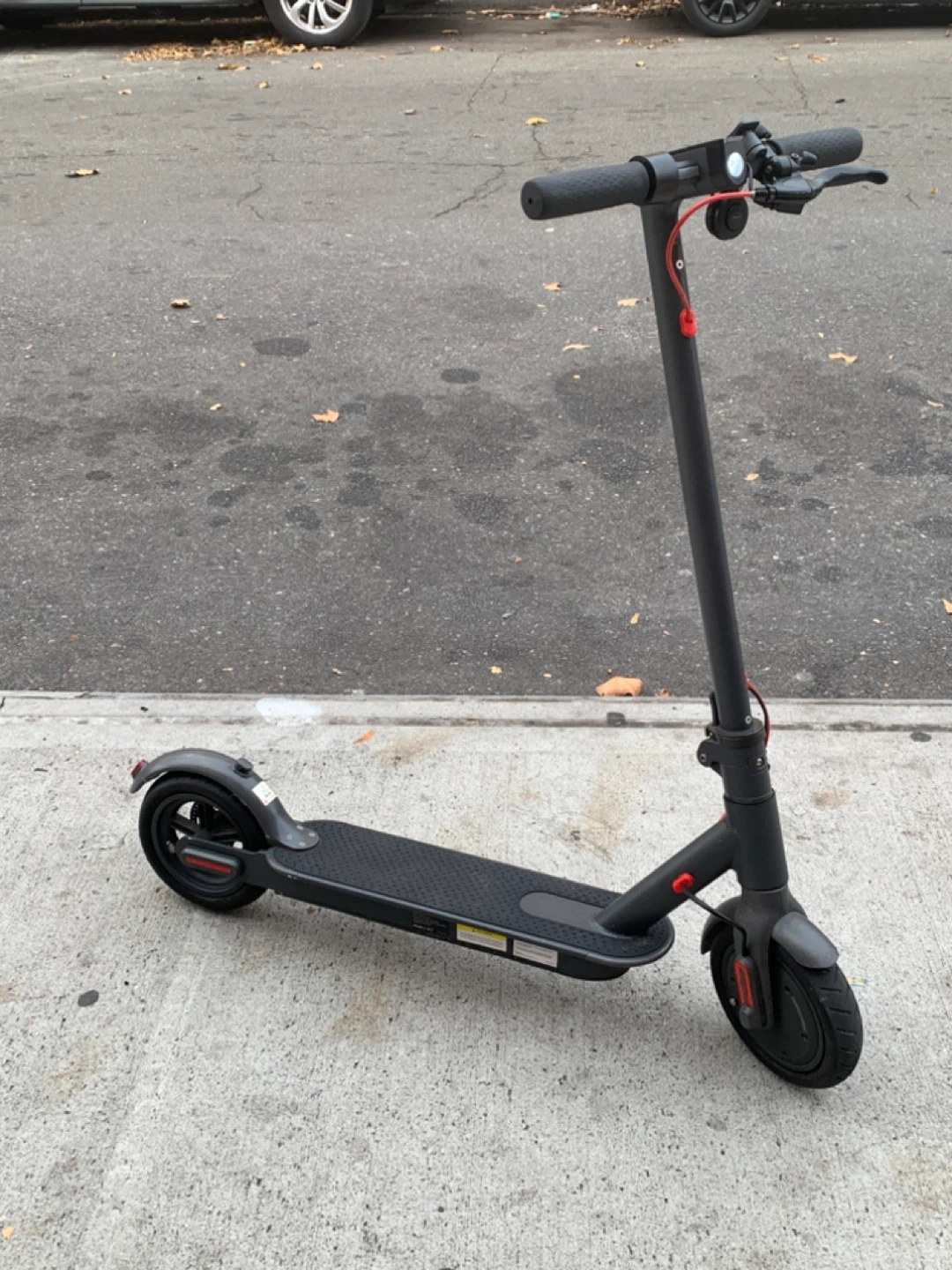 Electric scooter Scooter new condition run fast25mph - photo 3