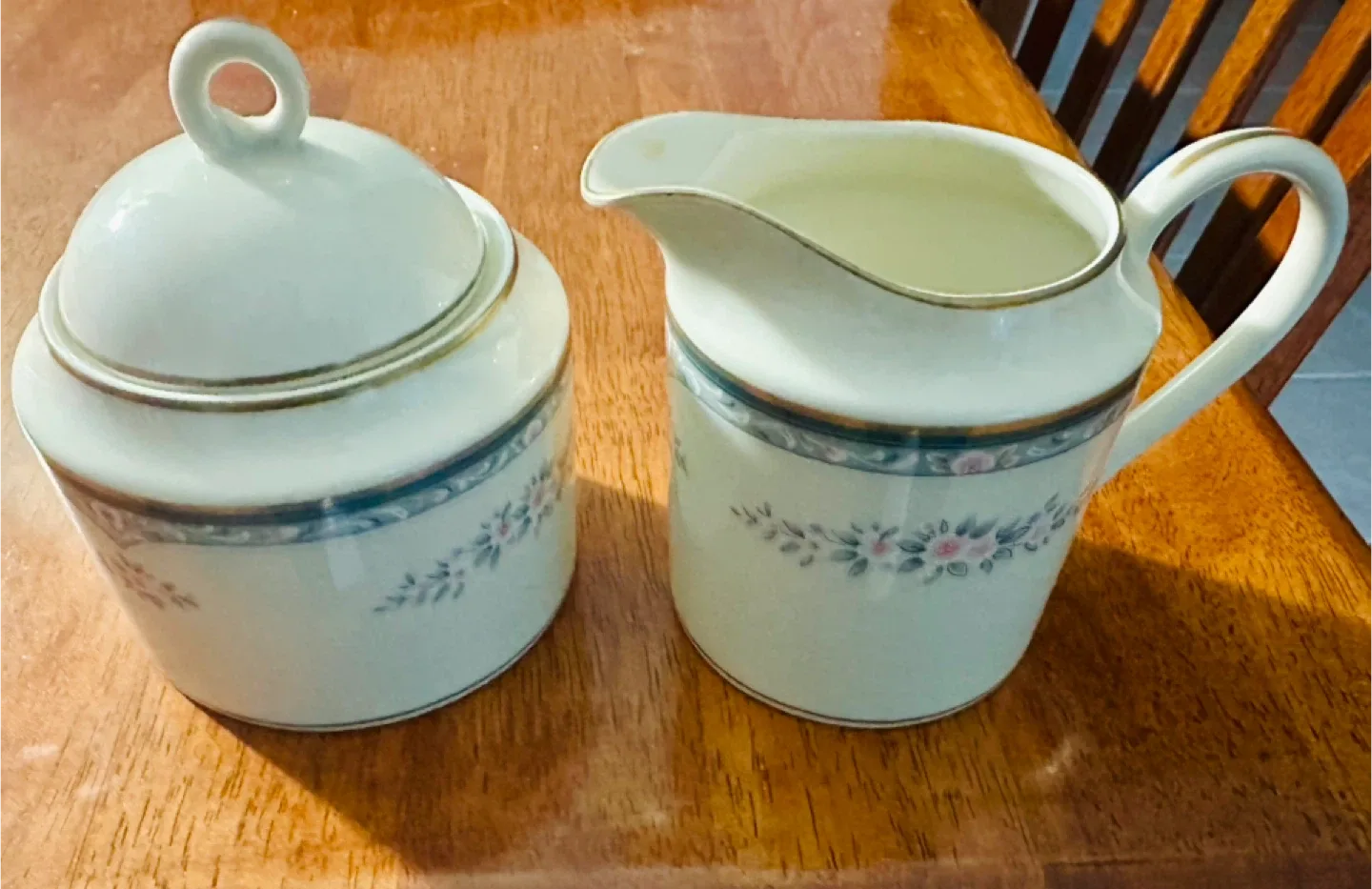 Mikasa L8677 Tea Rose Dinnerware Set image indicator(3)