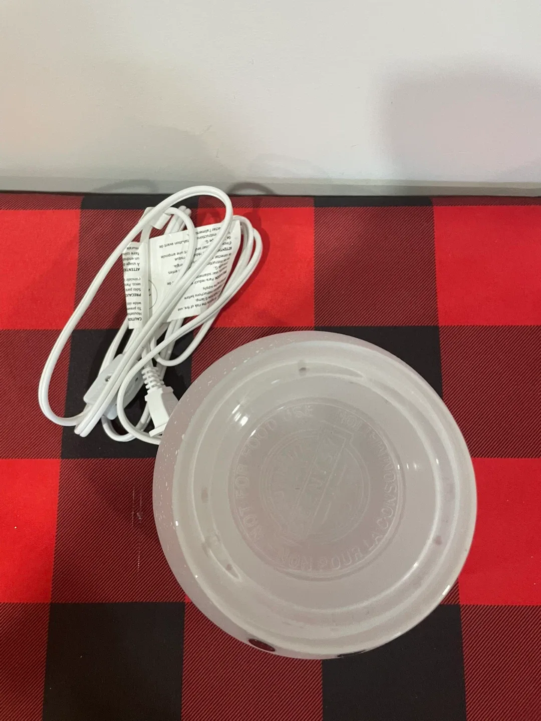 Scentsy Frosty Glow Warmer - Like New! image indicator(3)