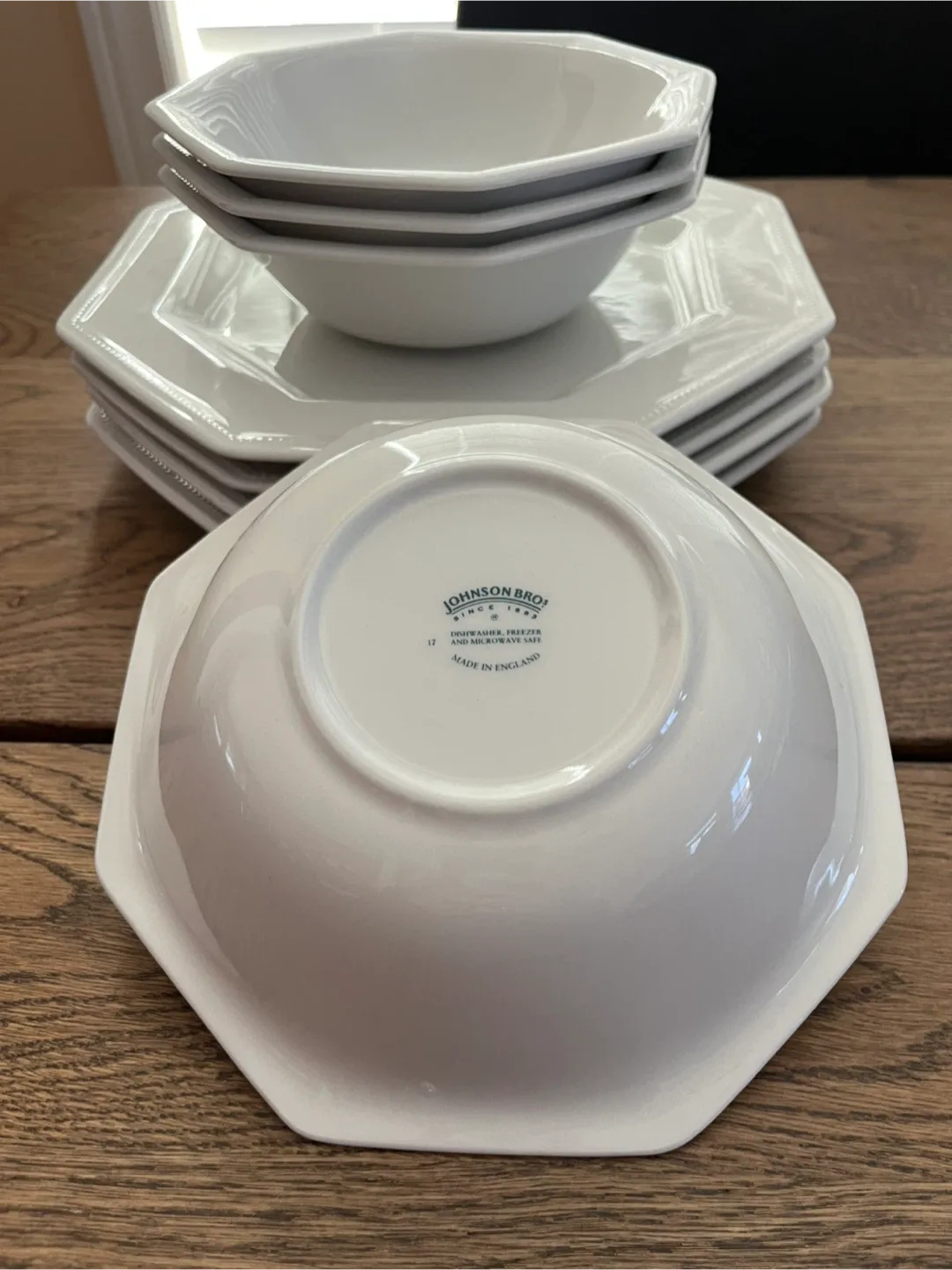 Johnson Bros England Bowls and Plates image indicator(2)