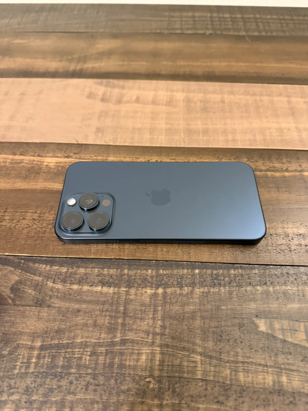 Apple 15 Pro Max 1000gb (1tb) - photo 3
