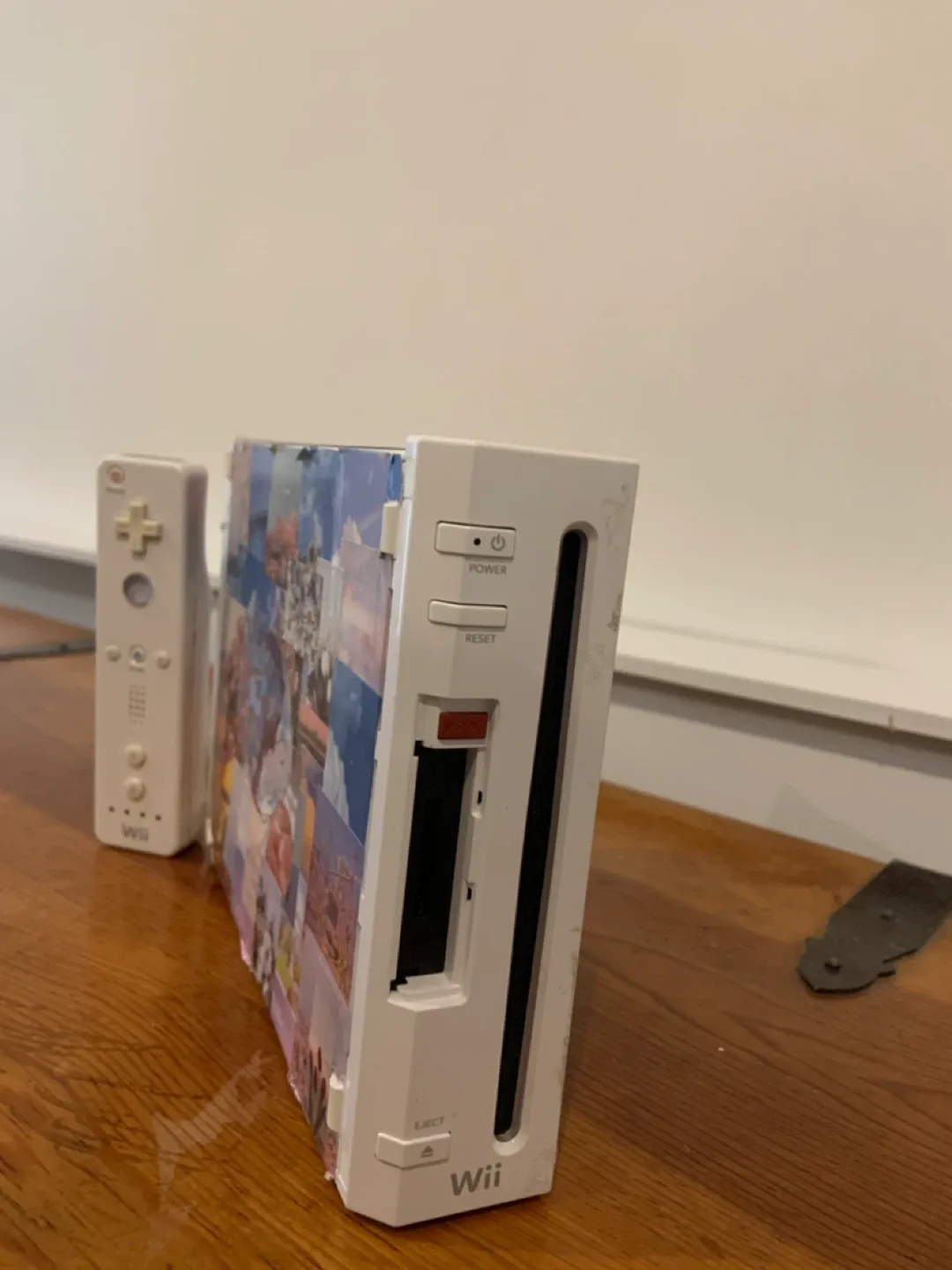 Modded Nintendo Wii with controller and more