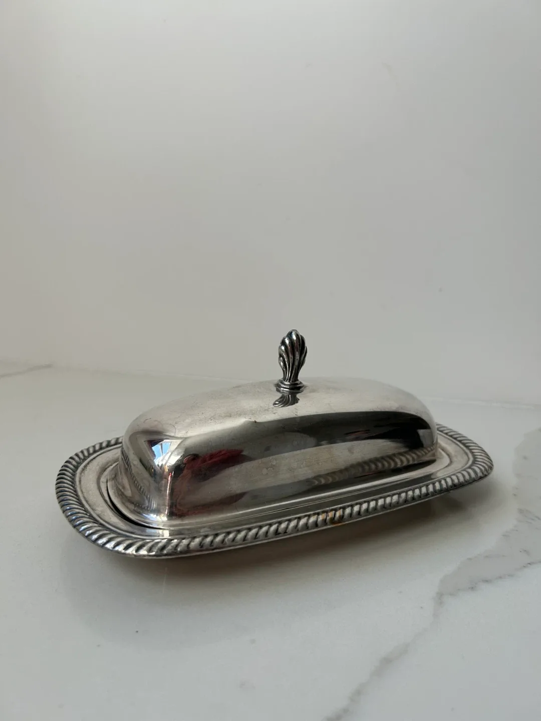 Silver Plated Butter Dish with Lid image indicator(3)