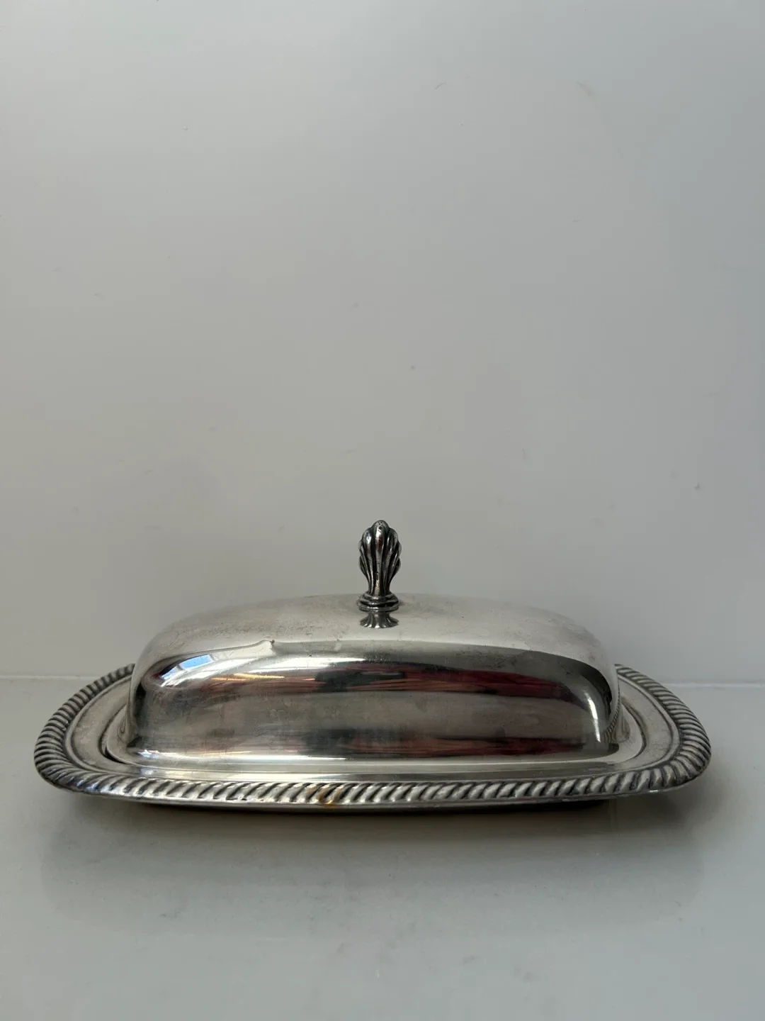 Silver Plated Butter Dish with Lid image indicator(5)
