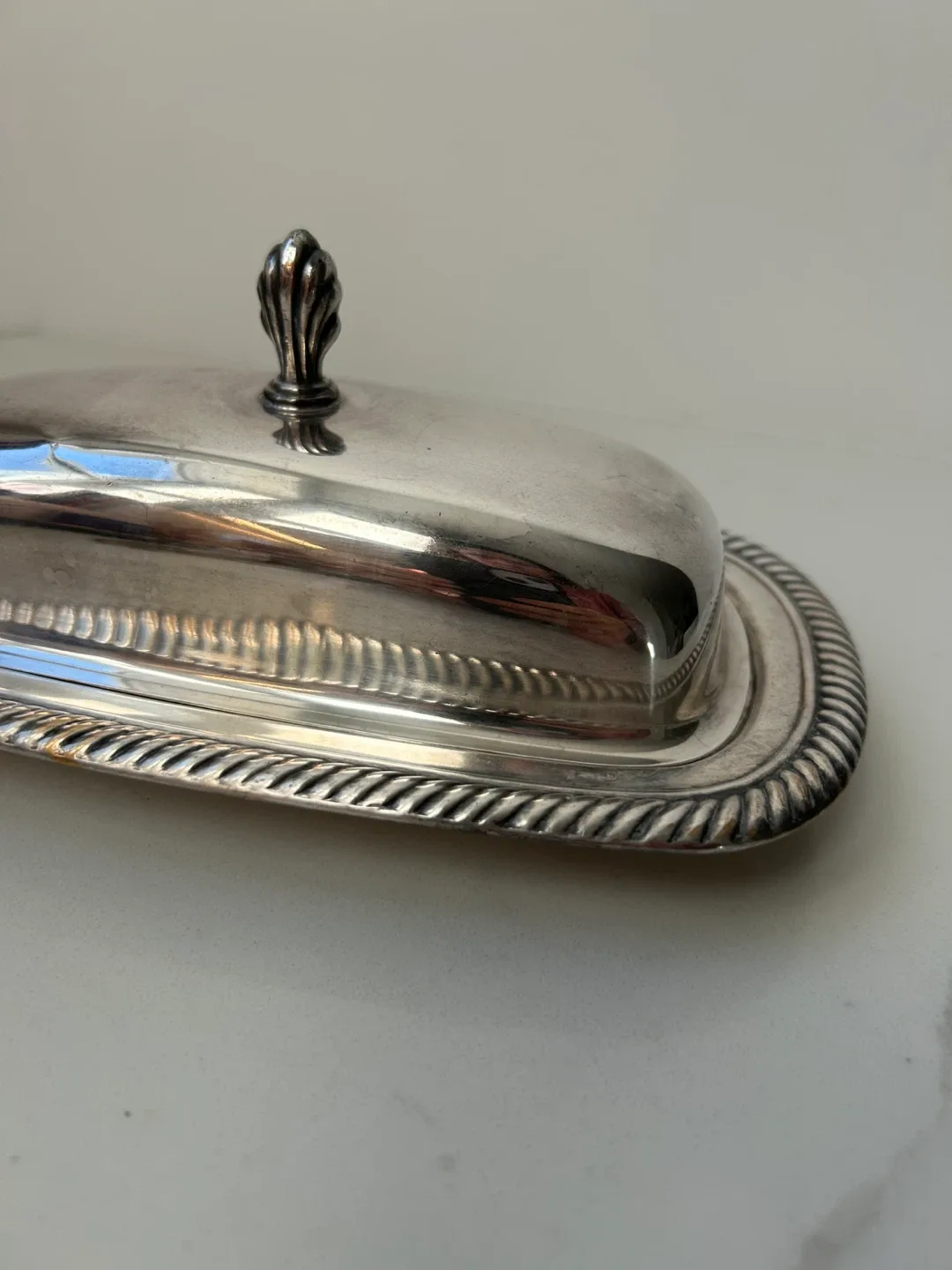 Silver Plated Butter Dish with Lid image indicator(2)