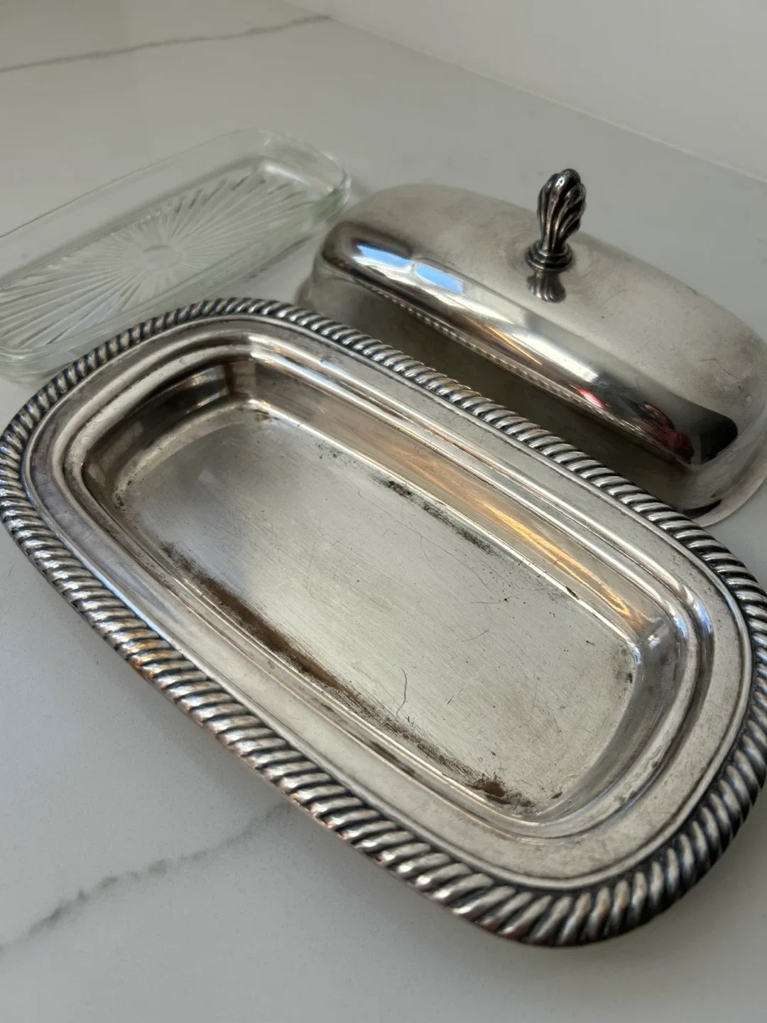 Silver Plated Butter Dish with Lid image indicator(9)