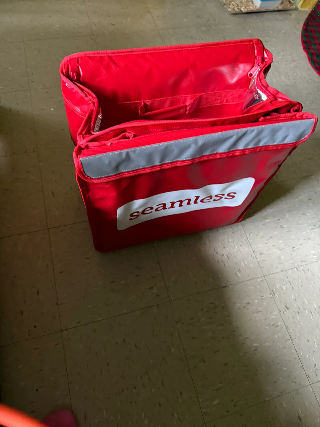 Seamless Delivery Bag - Red