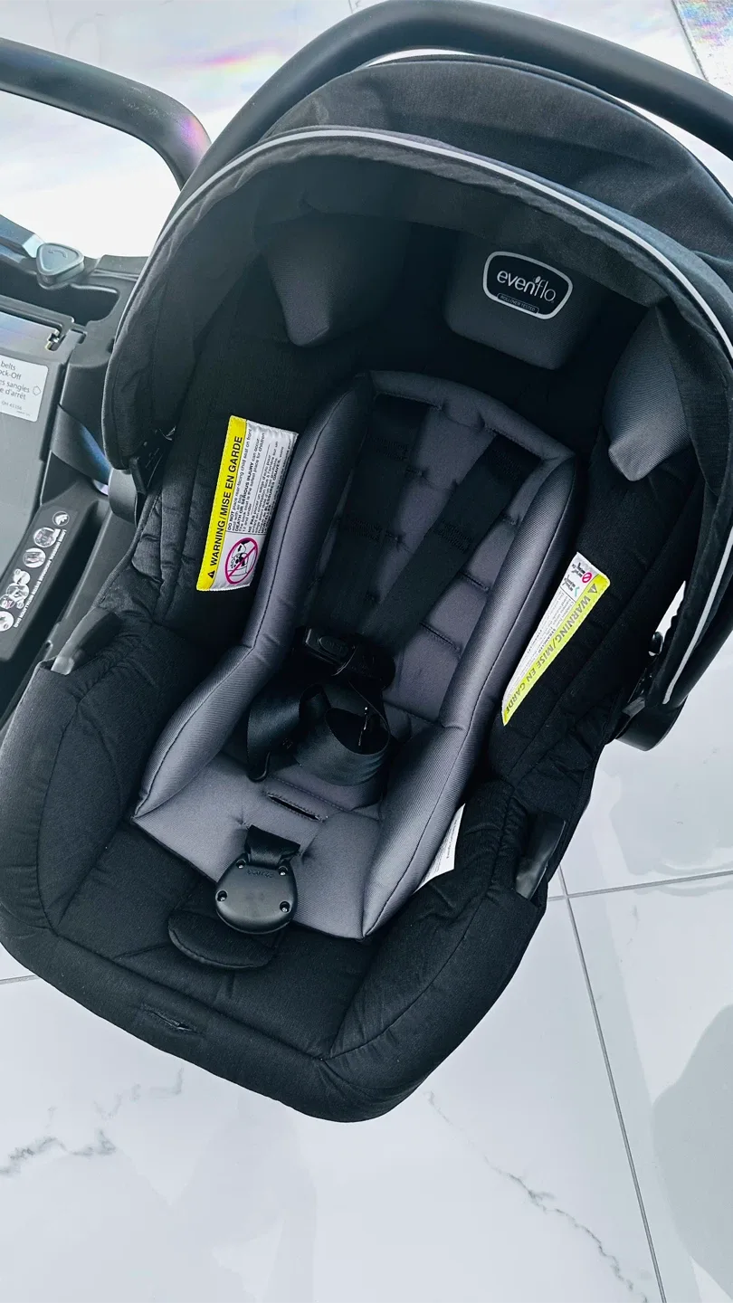 Evenflo Infant Car Seat - with base NEW image indicator(5)