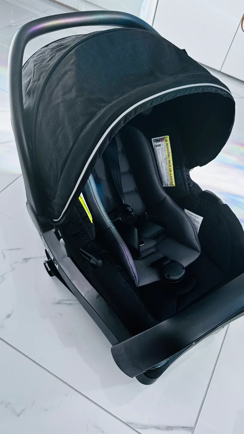 Evenflo Infant Car Seat - with base NEW