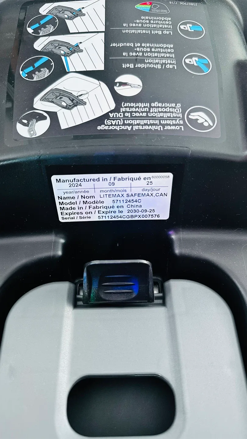 Evenflo Infant Car Seat - with base NEW image indicator(6)